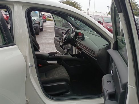 Used 2024 Honda HR-V Sport image 16