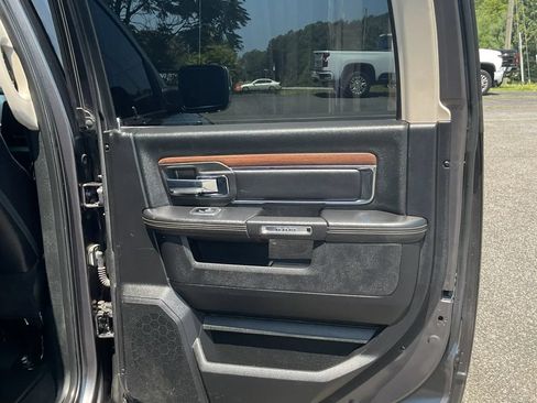 Used 2018 RAM 1500 Laramie w/ Convenience Group AWD/4WD image 41