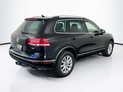 Used 2016 Volkswagen Touareg Sport AWD/4WD image 9