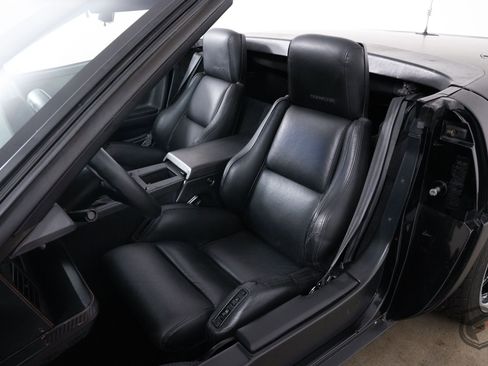 Used 1987 Chevrolet Corvette 2dr Convertible image 22