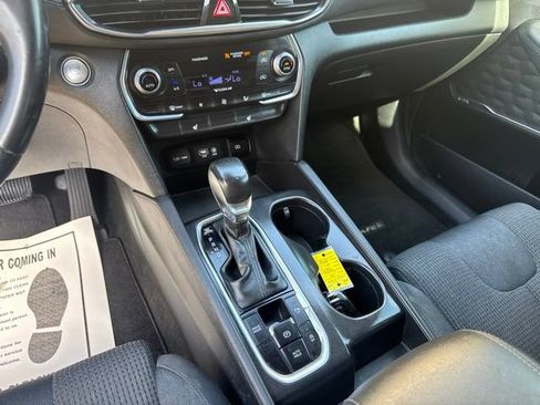 Used 2019 Hyundai Santa Fe SEL FWD image 18