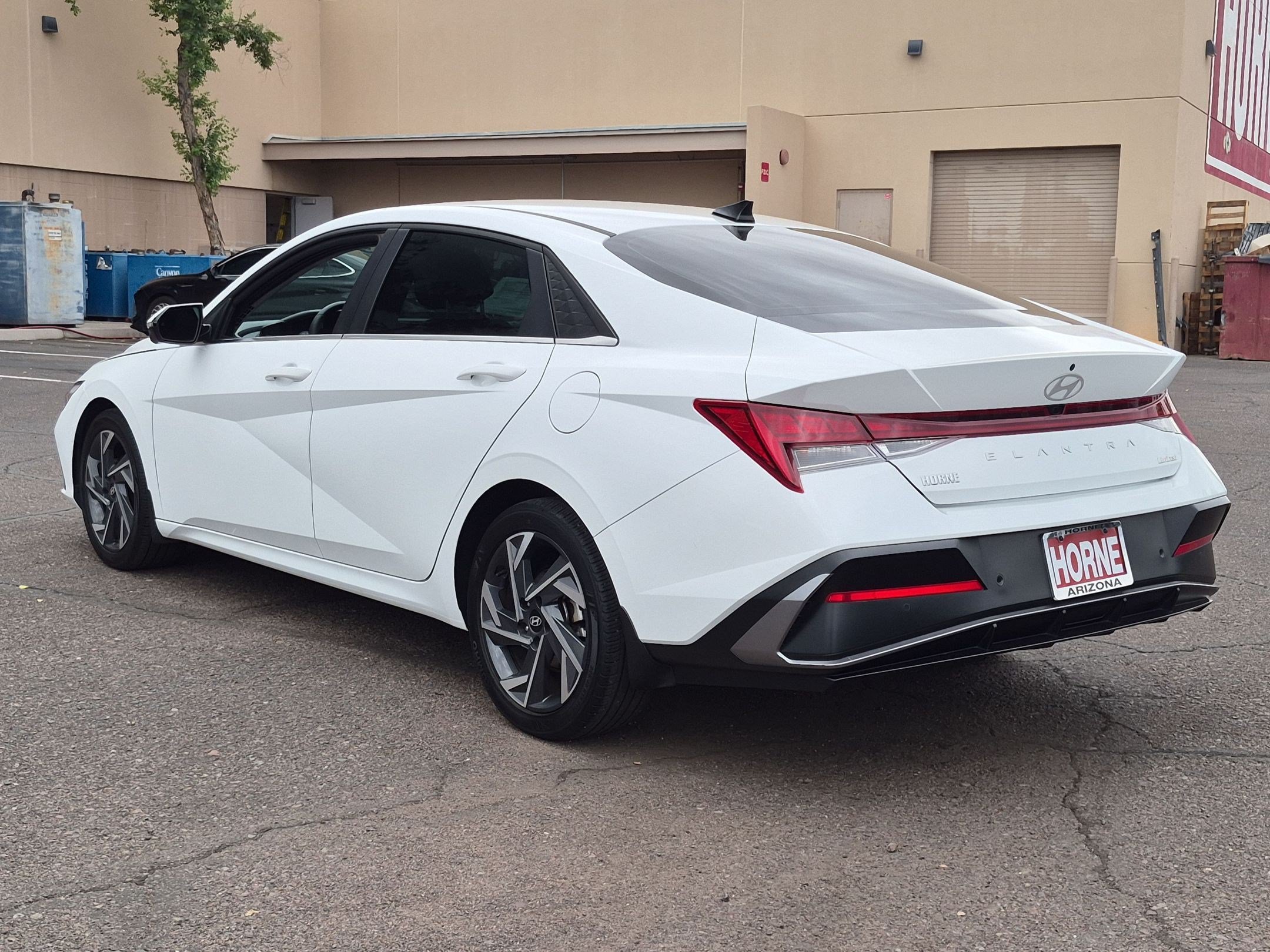 Used 2024 Hyundai Elantra Limited FWD image 8