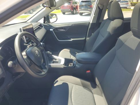 Certified 2025 Toyota RAV4 XLE FWD image 16