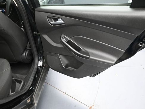 Used 2018 Ford Focus SE image 31