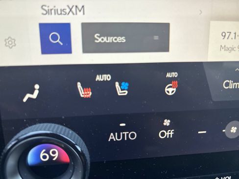 Used 2023 Lexus RX 350 Premium w/ Cold Area Package FWD image 10