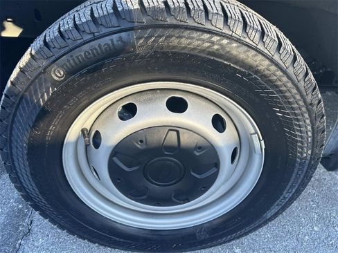 Used 2023 Ford Transit 350 XL image 9