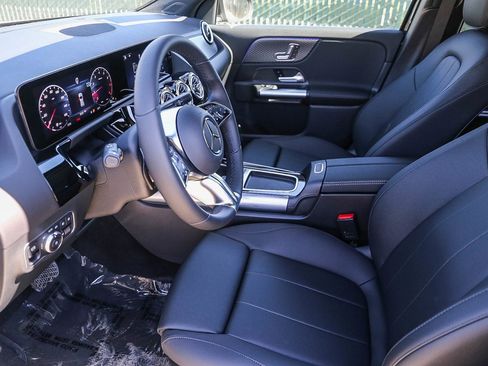 New 2025 Mercedes-Benz GLA 250 4MATIC image 23
