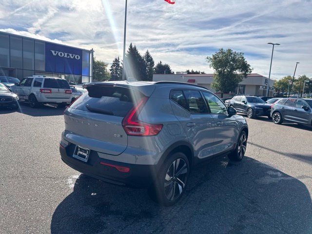 Used 2026 Volvo XC40 B5 Ultra w/ Climate Package AWD/4WD image 5