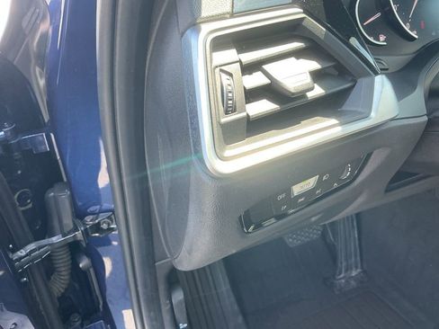 Used 2020 BMW 330i xDrive Sedan w/ Convenience Package AWD/4WD image 10