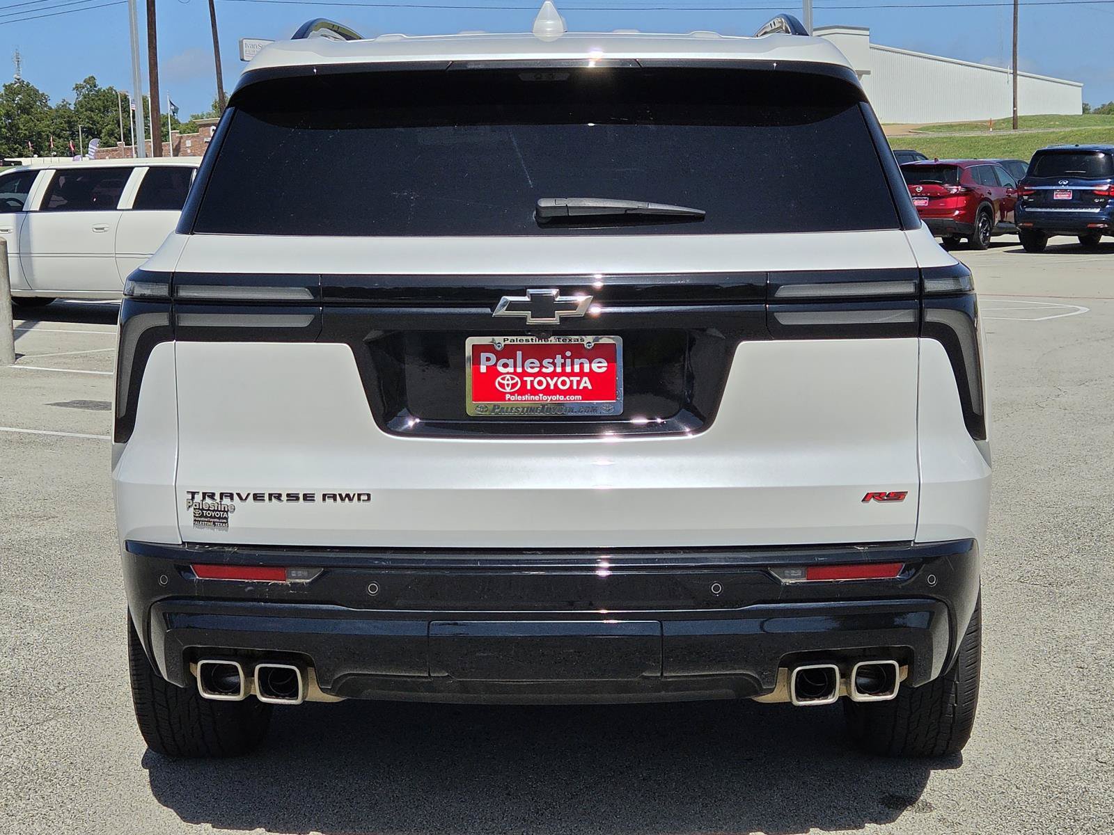 Used 2024 Chevrolet Traverse RS w/ LPO, Floor Liner Package AWD/4WD image 5