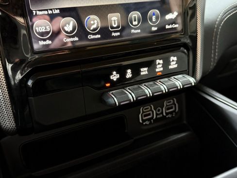 Used 2020 RAM 1500 Limited RWD image 47