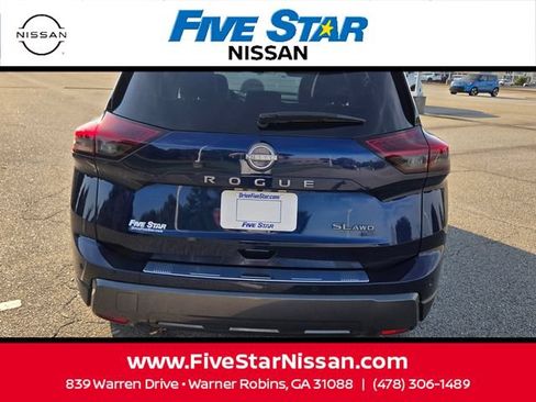 Used 2024 Nissan Rogue SL w/ SL Premium Package AWD/4WD image 10