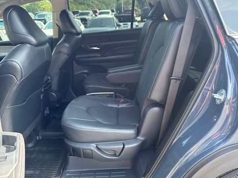 Used 2025 Toyota Grand Highlander FWD image 35