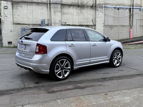 Used 2011 Ford Edge Sport w/ Driver Entry Pkg AWD/4WD image 11