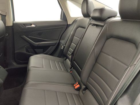 Used 2024 Volkswagen Jetta SE FWD image 18