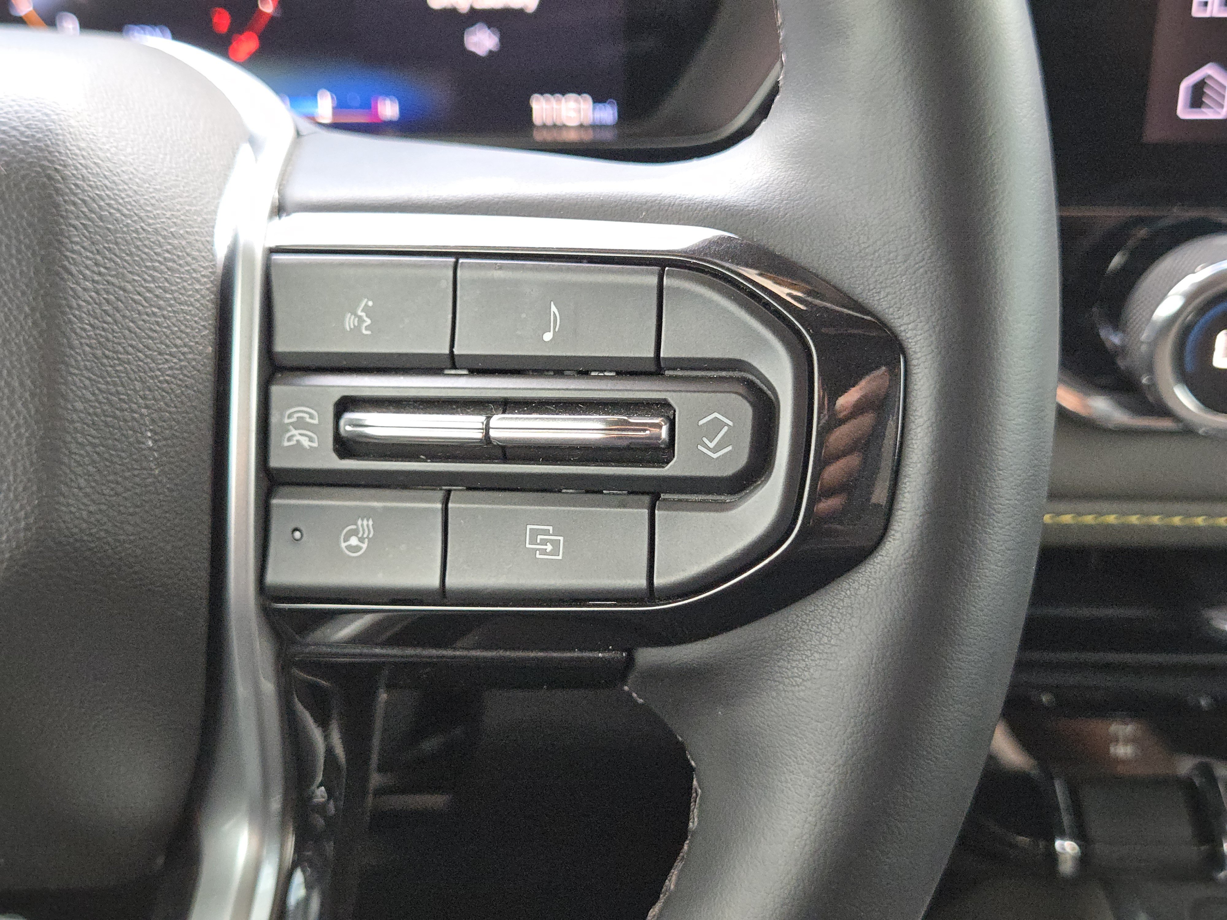 Used 2024 Chevrolet Colorado ZR2 w/ ZR2 Convenience Package III AWD/4WD image 27