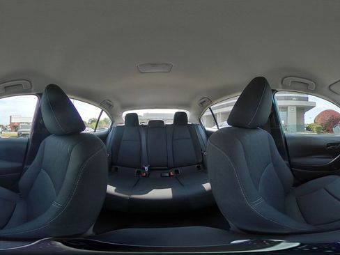 Used 2025 Toyota Corolla LE image 41