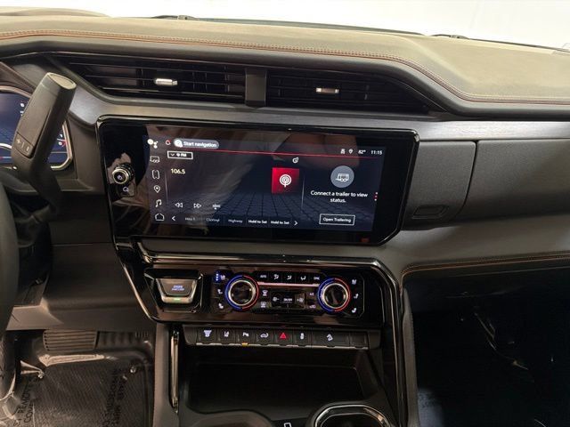 Used 2025 GMC Sierra 2500 AT4 AWD/4WD image 16