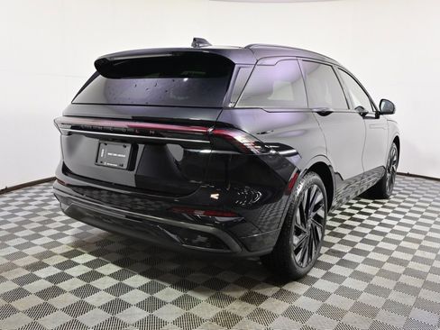 New 2026 Lincoln Nautilus Reserve image 6