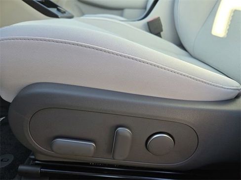 New 2024 Hyundai Kona SEL w/ Convenience Package image 17