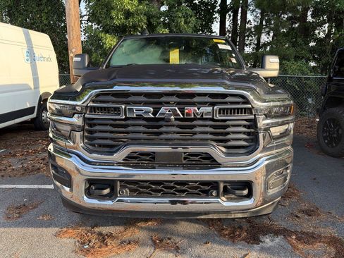 Used 2026 RAM 2500 Big Horn AWD/4WD image 2