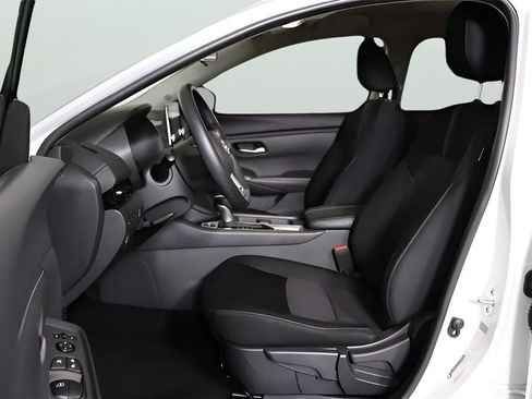 Used 2025 Nissan Sentra SV FWD image 34