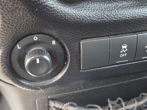 Used 2018 Jeep Wrangler Unlimited Sport S AWD/4WD image 33
