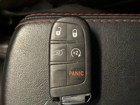 Used 2019 Jeep Compass Trailhawk w/ Cold Weather Group AWD/4WD image 18