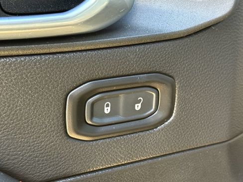 Used 2022 Jeep Gladiator Mojave w/ LED Lighting Group AWD/4WD image 21