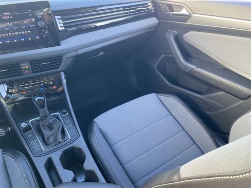 New 2026 Volkswagen Jetta SE image 12