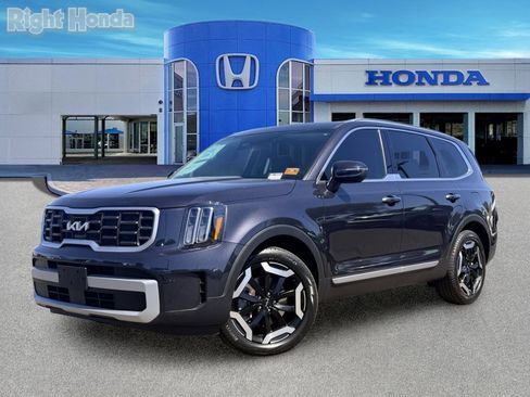 Used 2025 Kia Telluride S AWD/4WD image 2