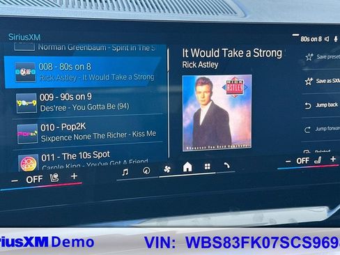 Used 2025 BMW M5 w/ Carbon Package image 34