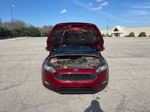 Used 2015 Ford Focus SE w/ Equipment Group 201A image 12
