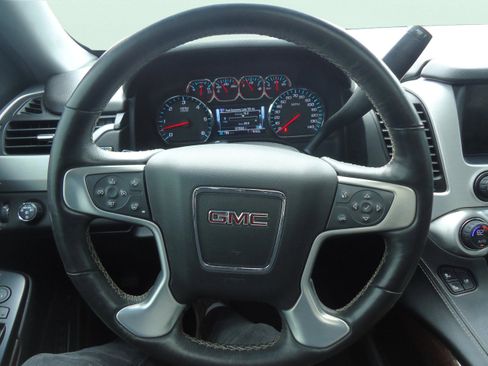 Used 2017 GMC Yukon SLT w/ Open Road Package AWD/4WD image 12