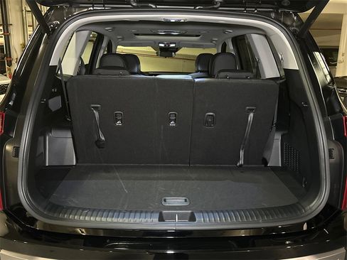 New 2025 Kia Telluride S image 6