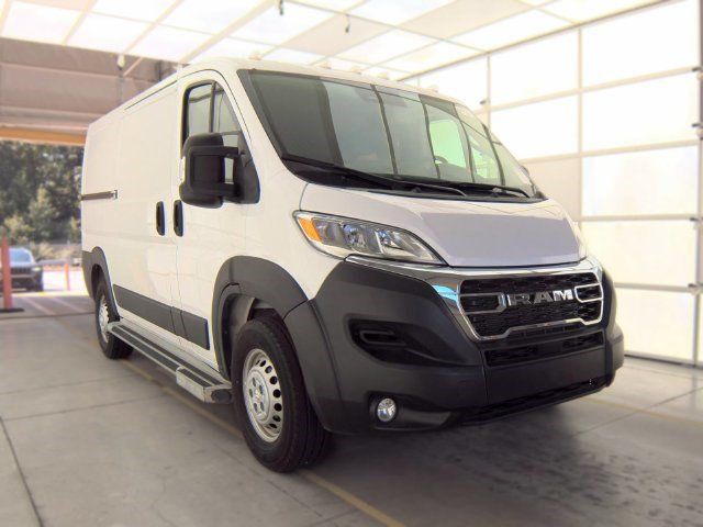 Used 2025 RAM ProMaster 2500 w/ U-Haul Equipment Group FWD image 2