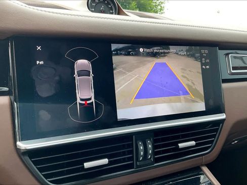Used 2023 Porsche Cayenne AWD/4WD image 26