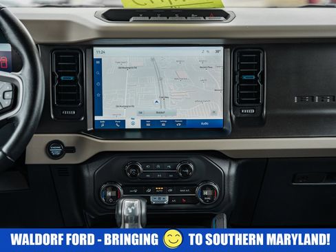 Used 2023 Ford Bronco Wildtrak image 23