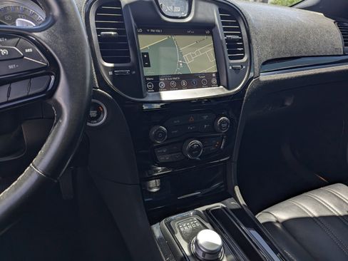 Used 2021 Chrysler 300 S w/ S Model Appearance Package RWD image 10