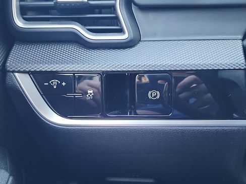 Used 2024 Kia Sportage LX image 22