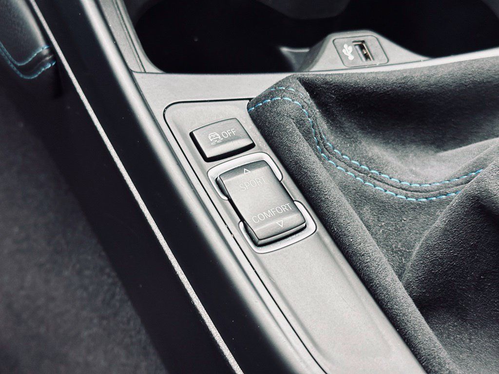 Used 2017 BMW M2 RWD image 31