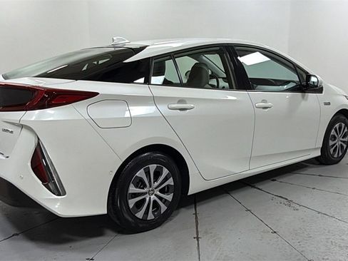 Used 2020 Toyota Prius Prime Limited image 5