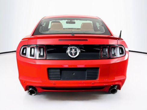 Used 2013 Ford Mustang Premium RWD image 10