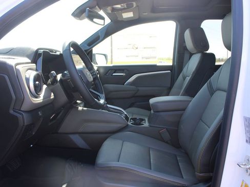 New 2026 Chevrolet Colorado ZR2 AWD/4WD image 23