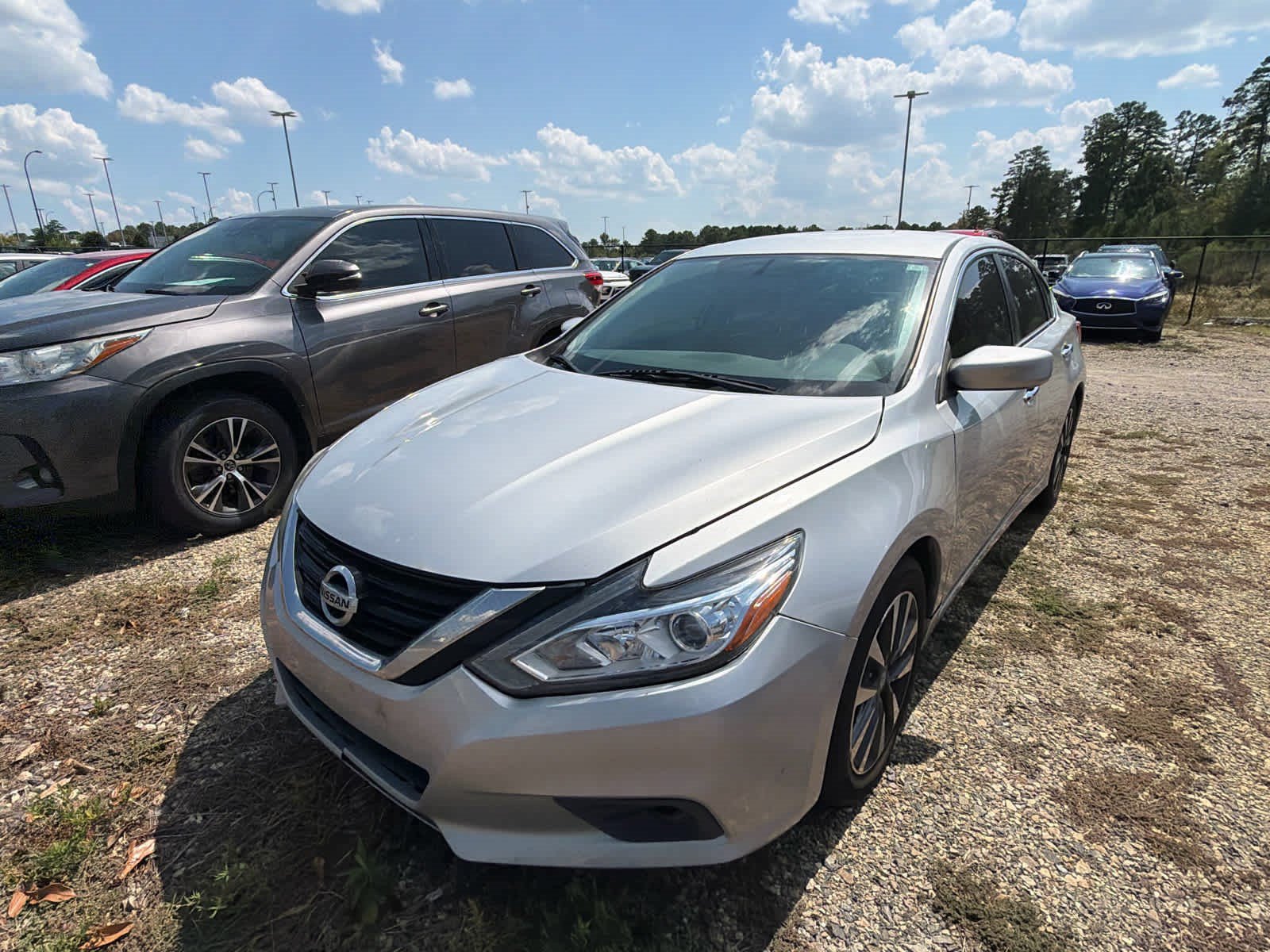 Used 2017 Nissan Altima 2.5 SV FWD image 3