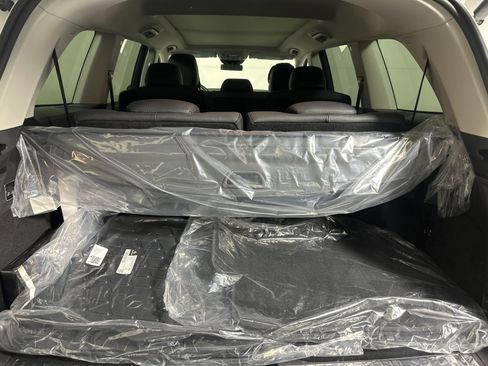 New 2026 Mercedes-Benz GLS 450 4MATIC image 25