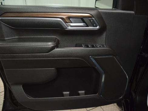 Used 2024 Chevrolet Silverado 1500 LT AWD/4WD image 46
