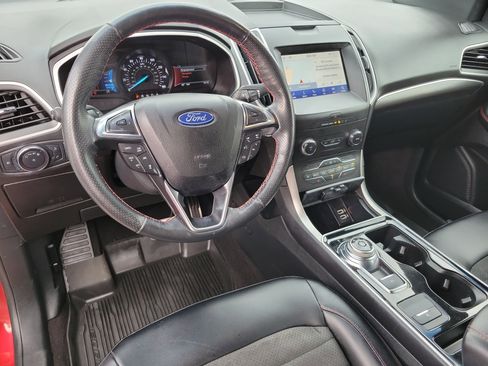 Used 2020 Ford Edge ST-Line w/ Cold Weather Package image 2
