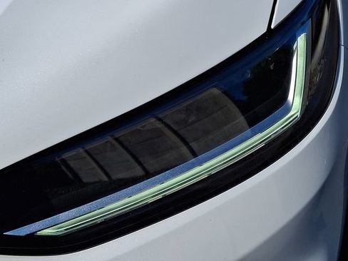 Certified 2024 Honda HR-V LX image 9