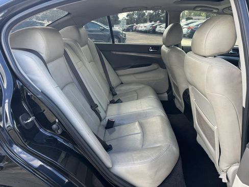 Used 2012 INFINITI G37 Journey w/ Premium Pkg image 11